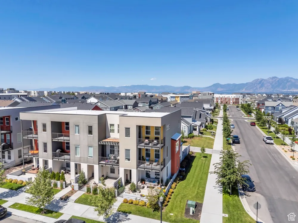 10877 S Lake Run Rd, South Jordan, UT